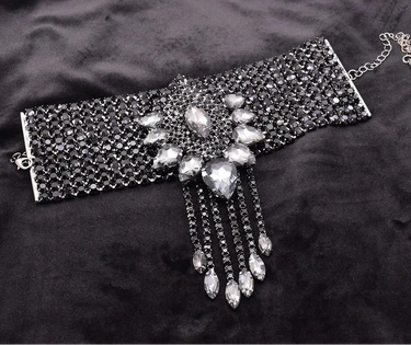 Rhinestone Shoulder Choker Necklace & Bracelet Jewelry Set